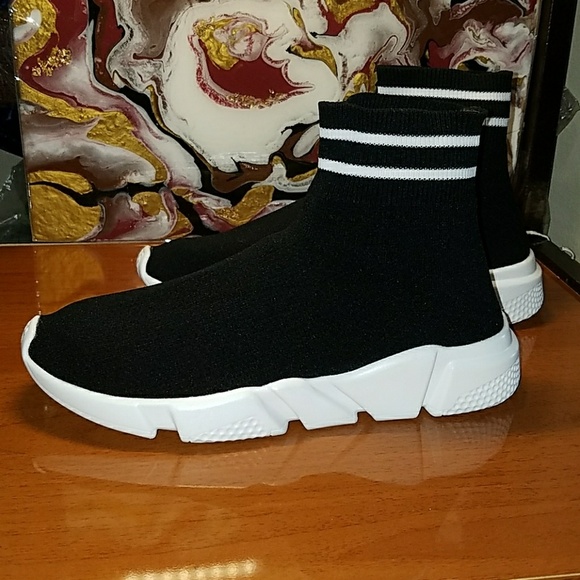 Womens "Tyga" Ultra Lightweight High Sock Sneakers - Picture 3 of 7